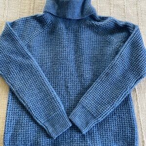 Kohl Gorgeous Blue Sweater XS Soft Warm, Flattering